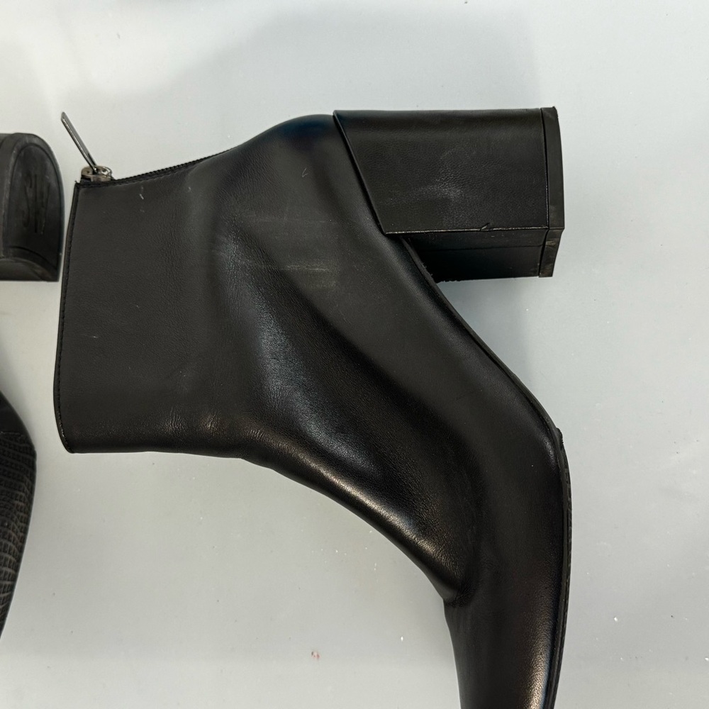 Stuart Weitzman Bacari Bootie Block Heel Black Le… - image 6